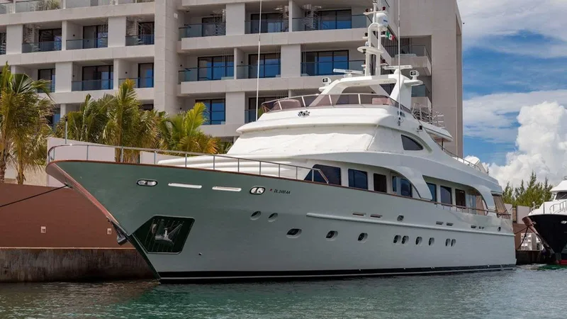 Sunrise Yacht Photos Pics 