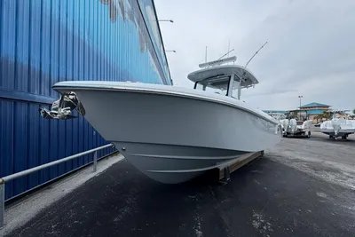 Everglades 315 CC