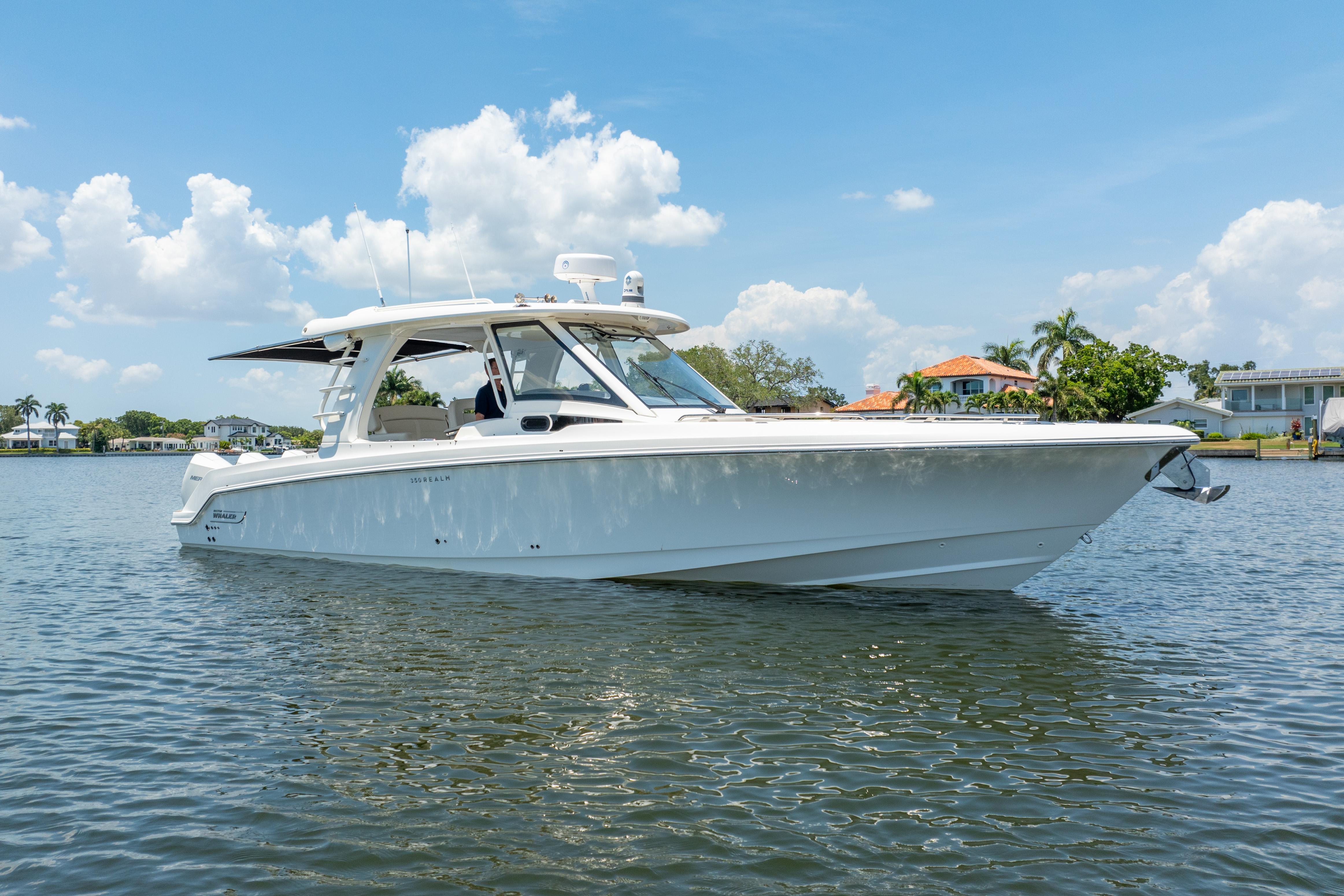 2021 Boston Whaler 350 Realm Express Cruiser for sale - YachtWorld