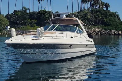 Cruisers Sport Series 340 Express