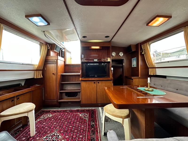 1976 Cruisers International Finnrose 45 Deck Saloon Deck Saloon For ...