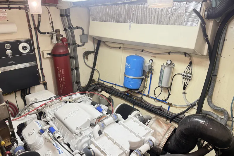 Lady Malan Yacht Photos Pics STBD Engine