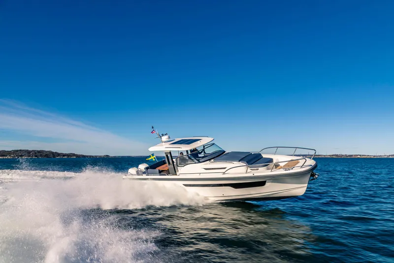 2026 Nimbus Tender 11 Yacht Photos Pics Nimbus Tender 11- Starboard profile on the water