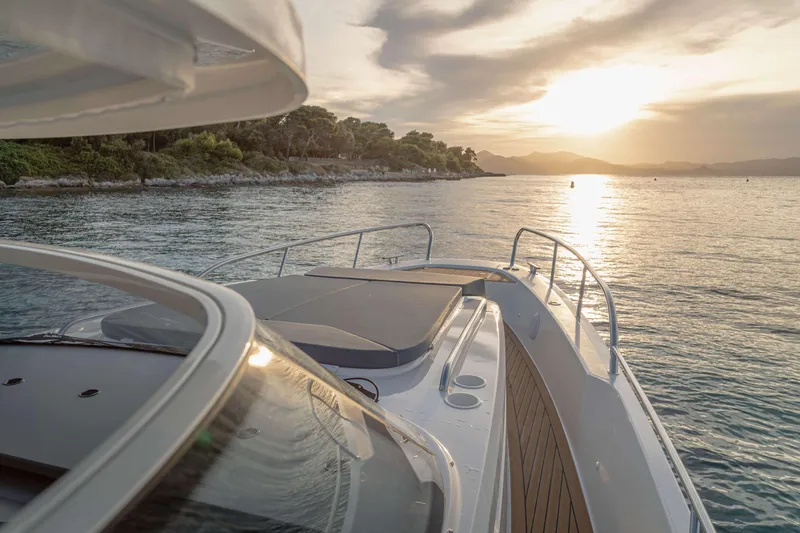 2026 Nimbus Tender 11 Yacht Photos Pics Nimbus Tender 11- Bow Seating