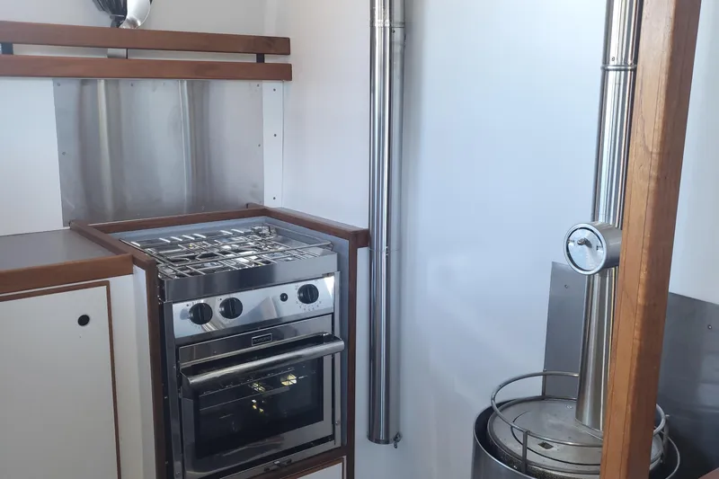 Windy Point Yacht Photos Pics 