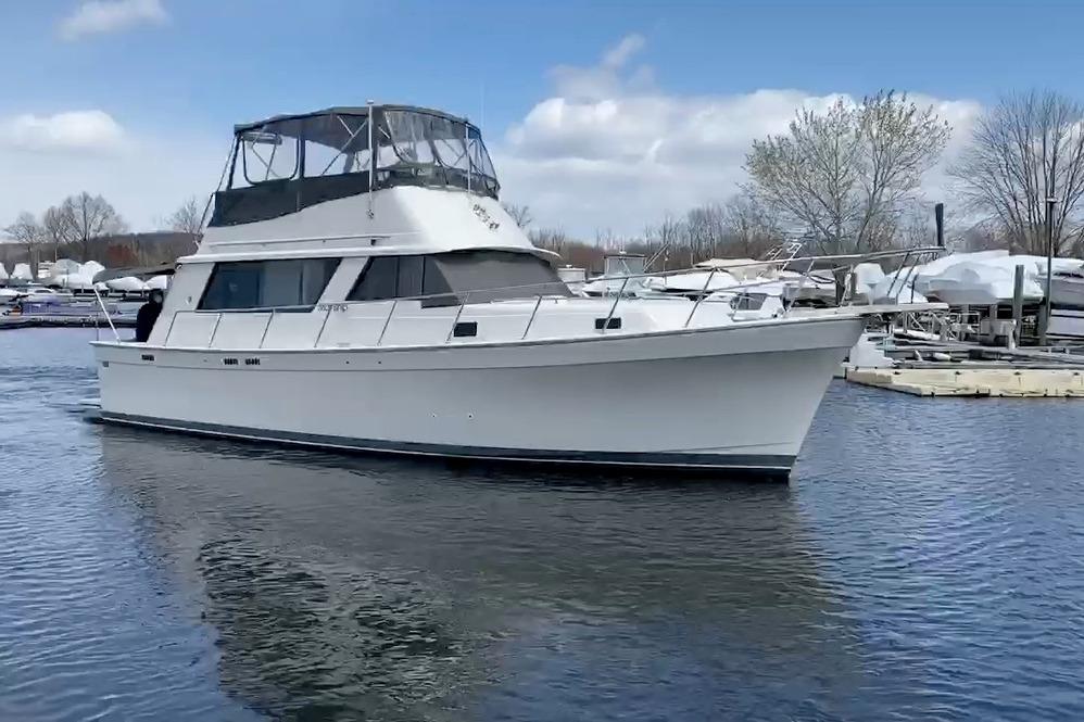 Mainship 36 Nantucket Sedan