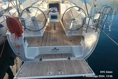 2017 Bavaria 37