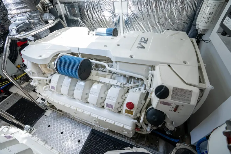 Fly By Yacht Photos Pics 