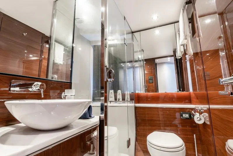 Fly By Yacht Photos Pics 