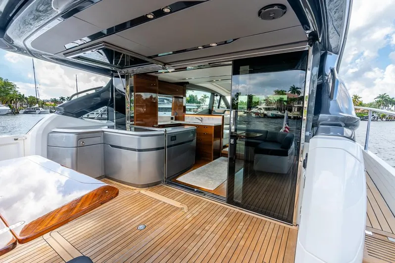 Fly By Yacht Photos Pics 