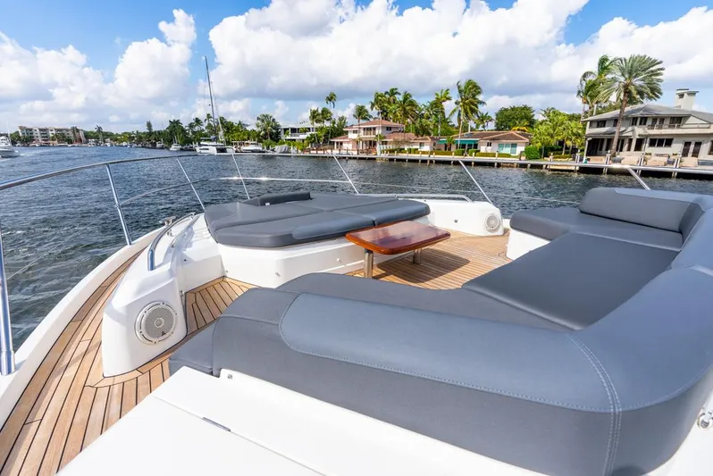 Fly By Yacht Photos Pics 