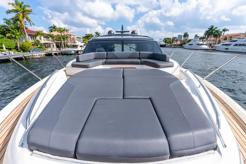 Fly By Yacht Photos Pics 