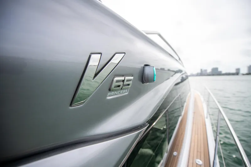 Fly By Yacht Photos Pics 