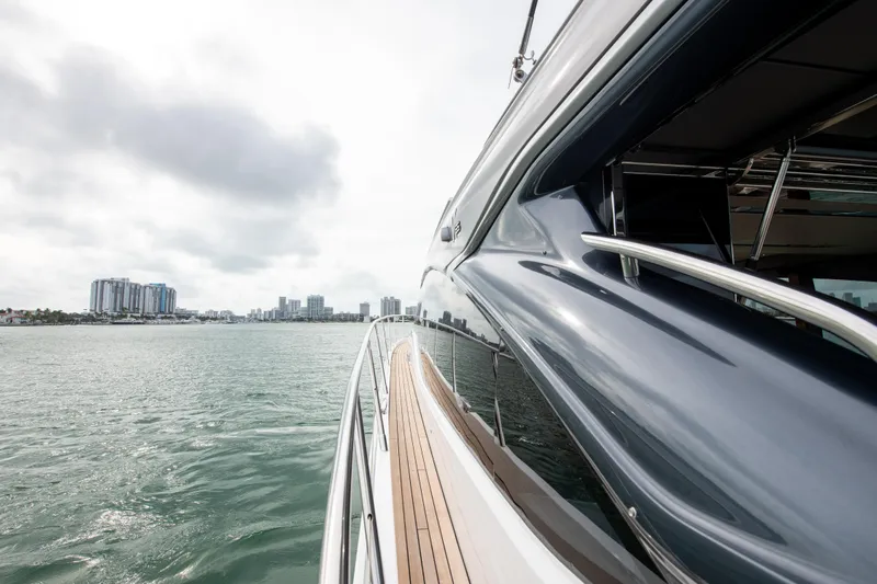 Fly By Yacht Photos Pics 