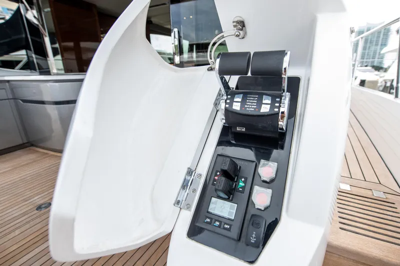 Fly By Yacht Photos Pics 