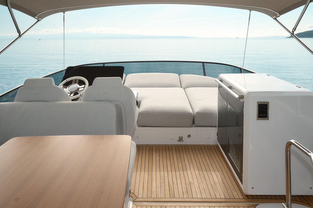 2023 Azimut 55 