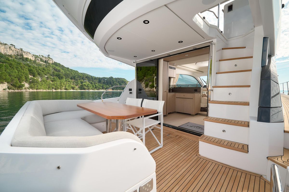 2023 Azimut 55 