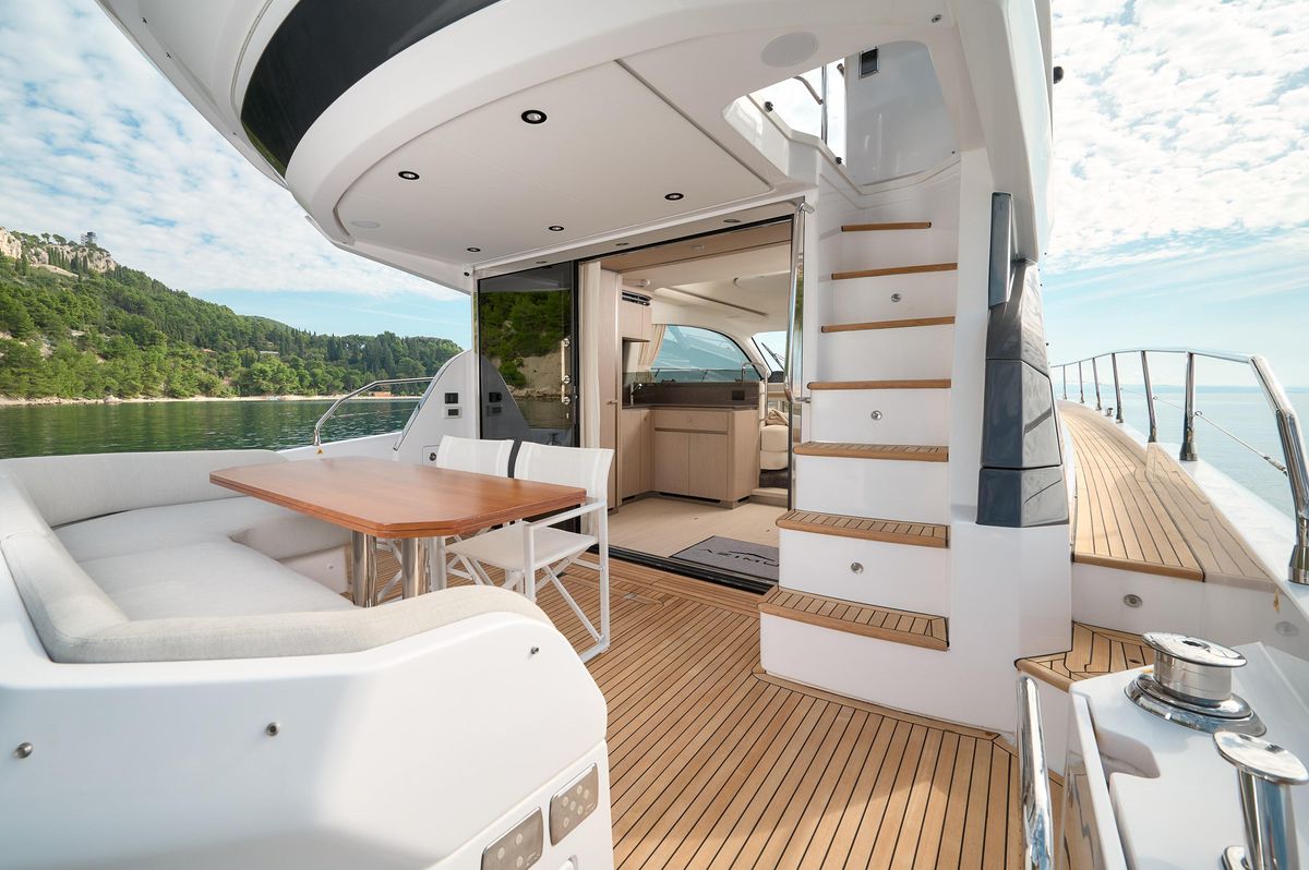 2023 Azimut 55 