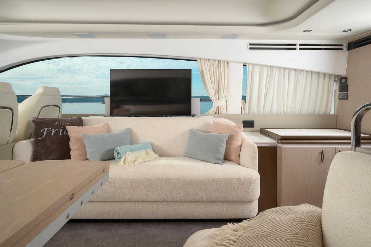 2023 Azimut 55 