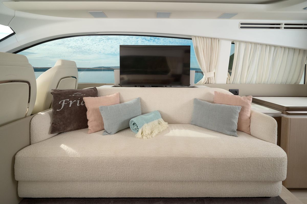 2023 Azimut 55 