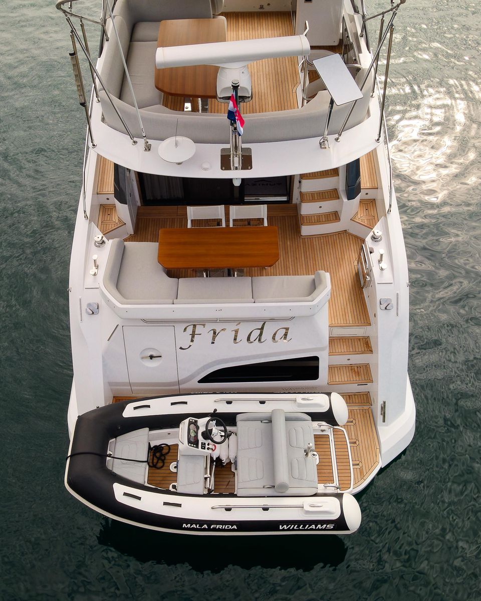 2023 Azimut 55 