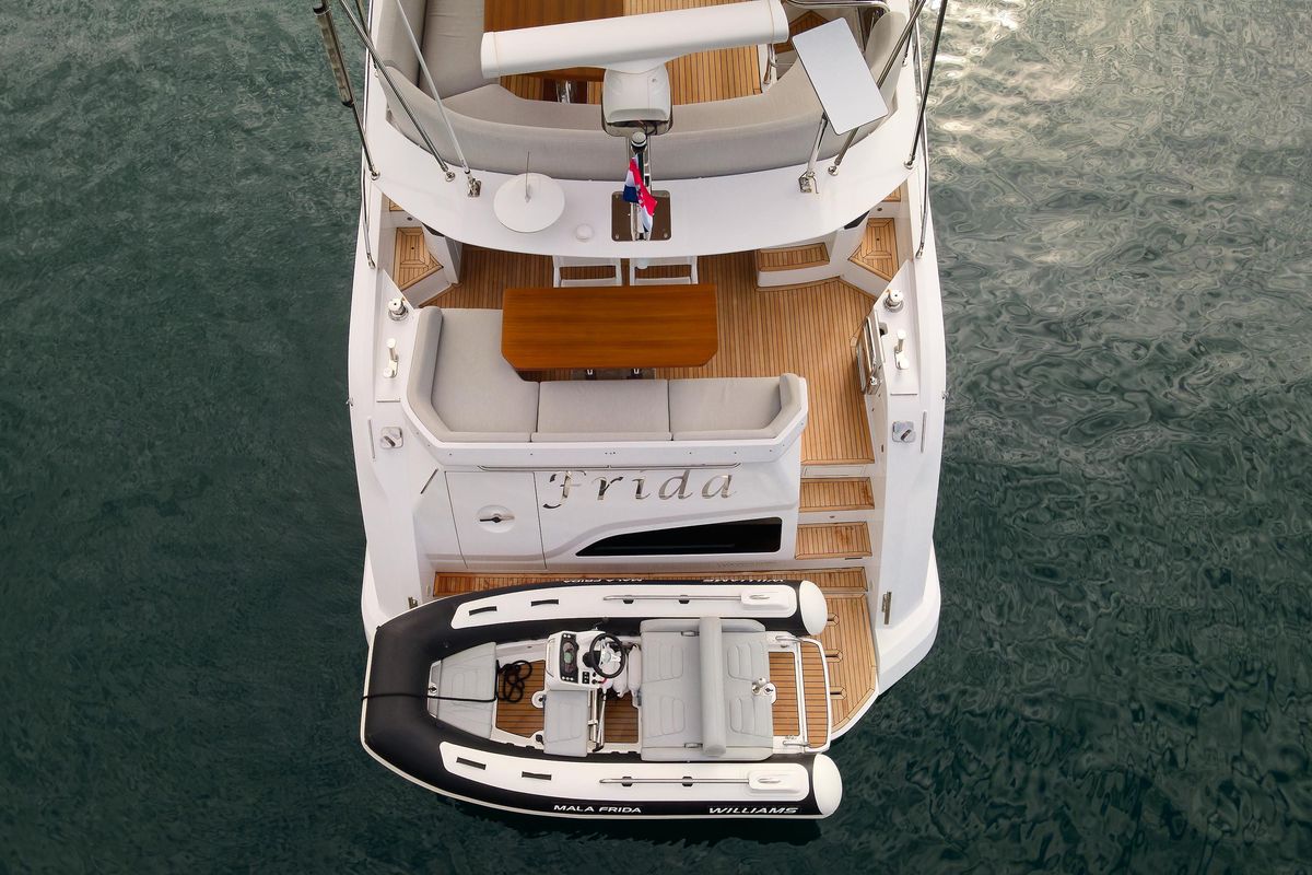 2023 Azimut 55 