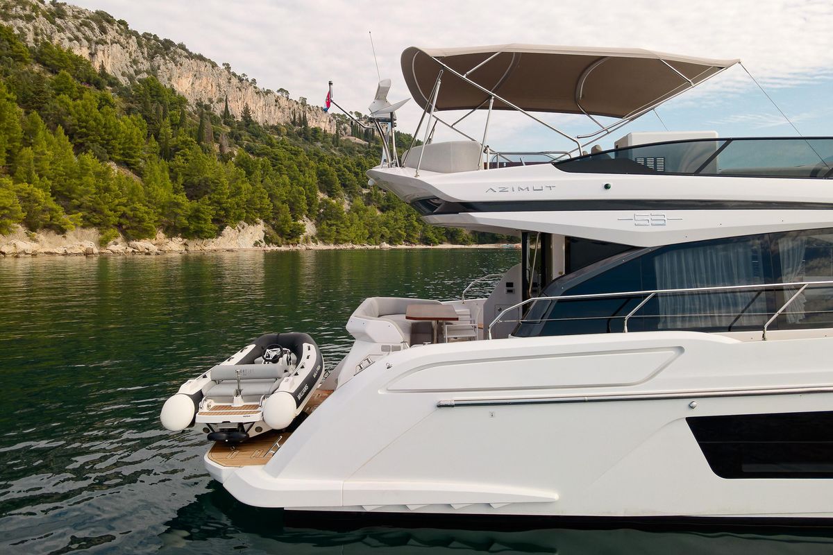 2023 Azimut 55 