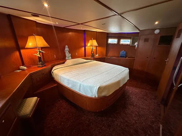 Ranger Yacht Photos Pics 