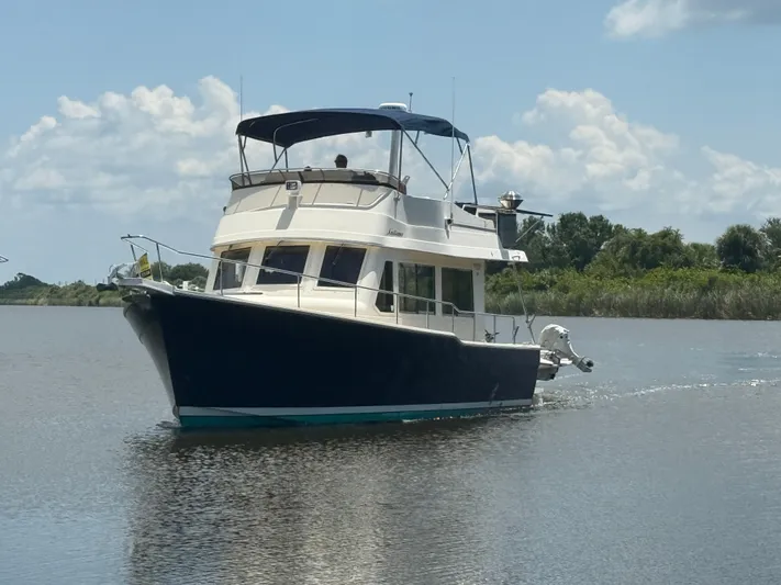 Andiamo Yacht Photos Pics 