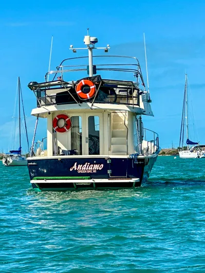 Andiamo Yacht Photos Pics 