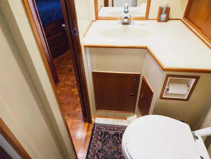 Carina Yacht Photos Pics 