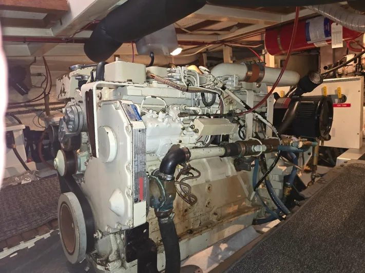 Carina Yacht Photos Pics 