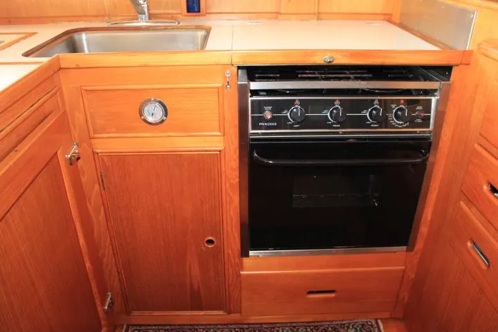 Carina Yacht Photos Pics 