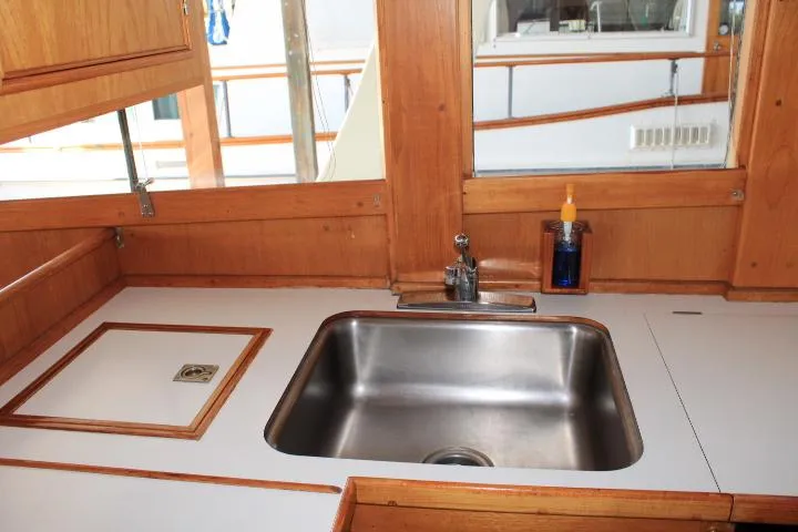 Carina Yacht Photos Pics 