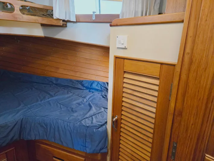 Carina Yacht Photos Pics 