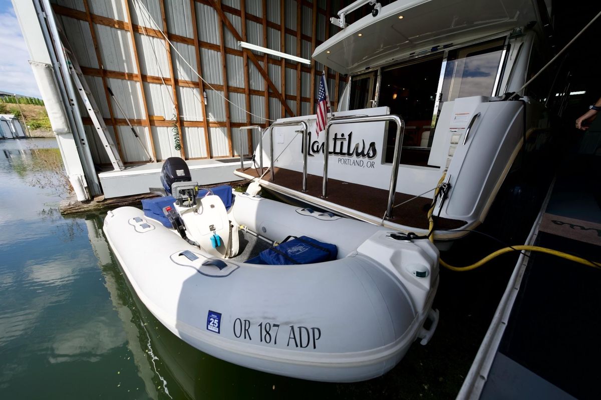 2008 Navigator 51 