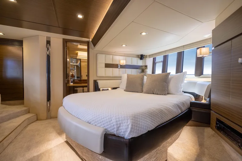 A/sea Yacht Photos Pics Azimut 64 A/Sea - Interior Master Stateroom