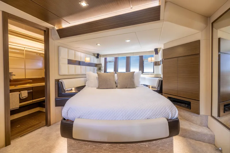 A/sea Yacht Photos Pics Azimut 64 A/Sea - Interior Master Stateroom