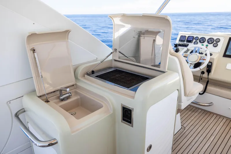 A/sea Yacht Photos Pics Azimut 64 A/Sea - Flybridge