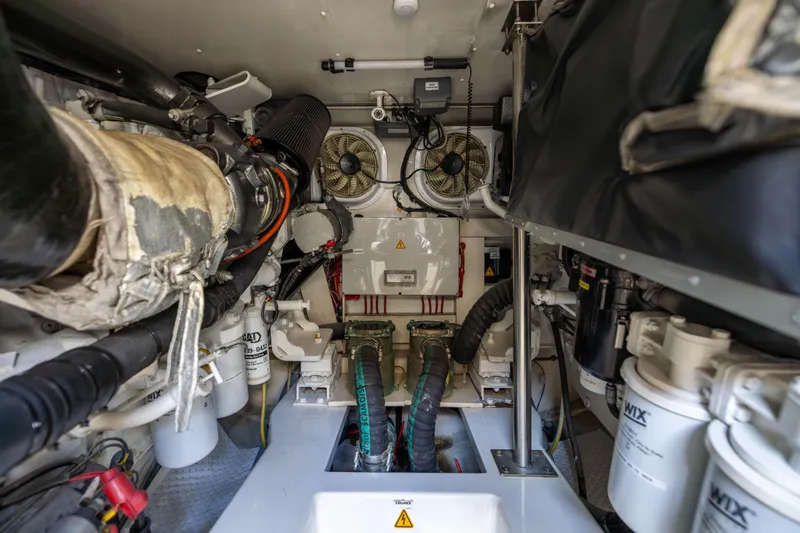 A/sea Yacht Photos Pics Azimut 64 A/Sea - Engine Room