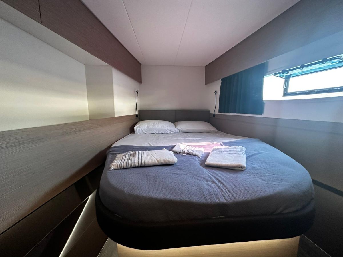 2021 Fountaine Pajot 44 