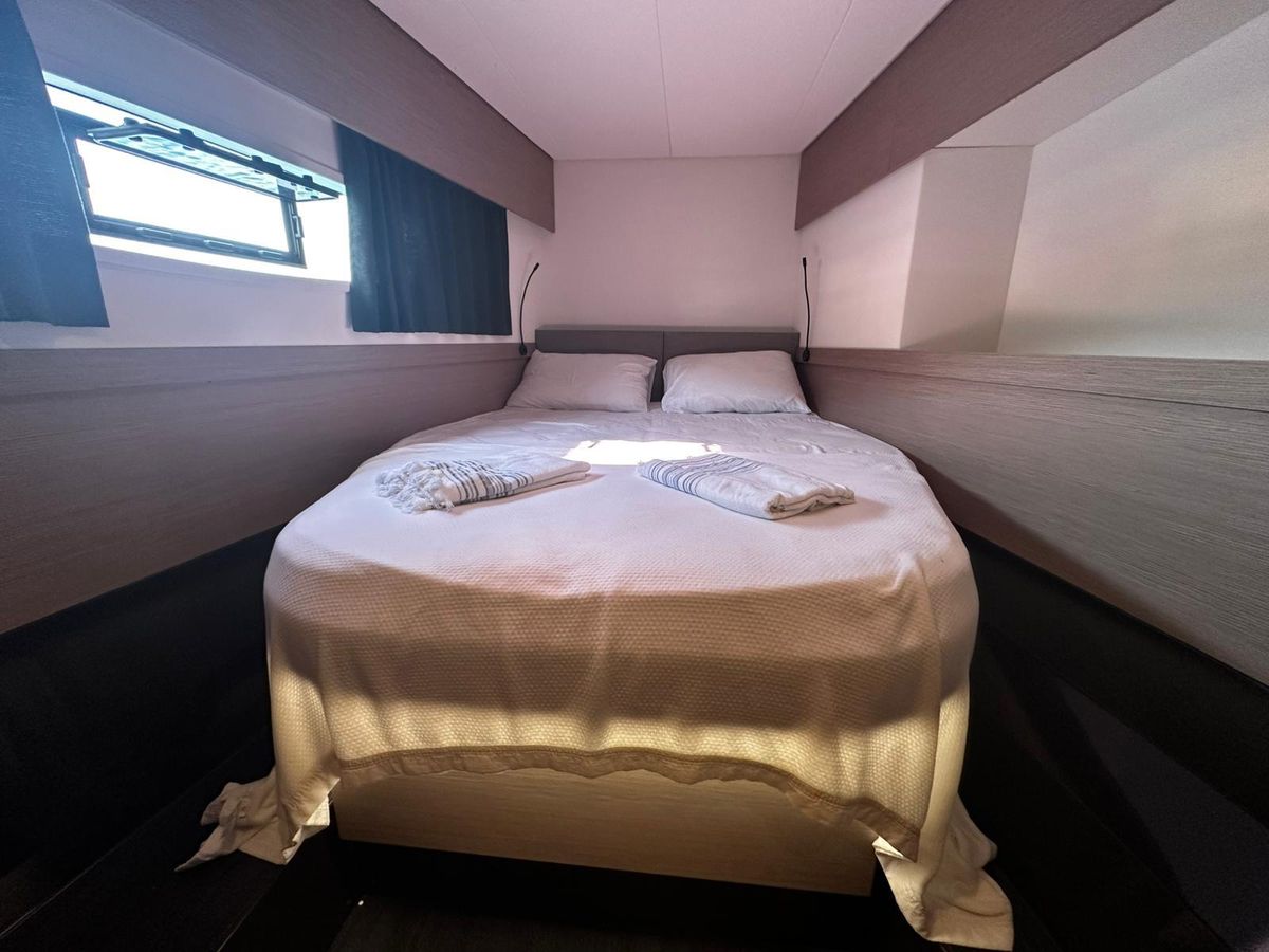 2021 Fountaine Pajot 44 