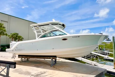 Robalo R317 Dual Console