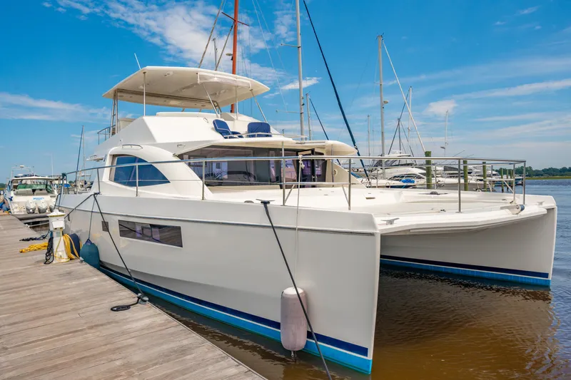 Blue Palmetto Yacht Photos Pics 