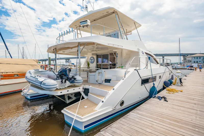 Blue Palmetto Yacht Photos Pics 