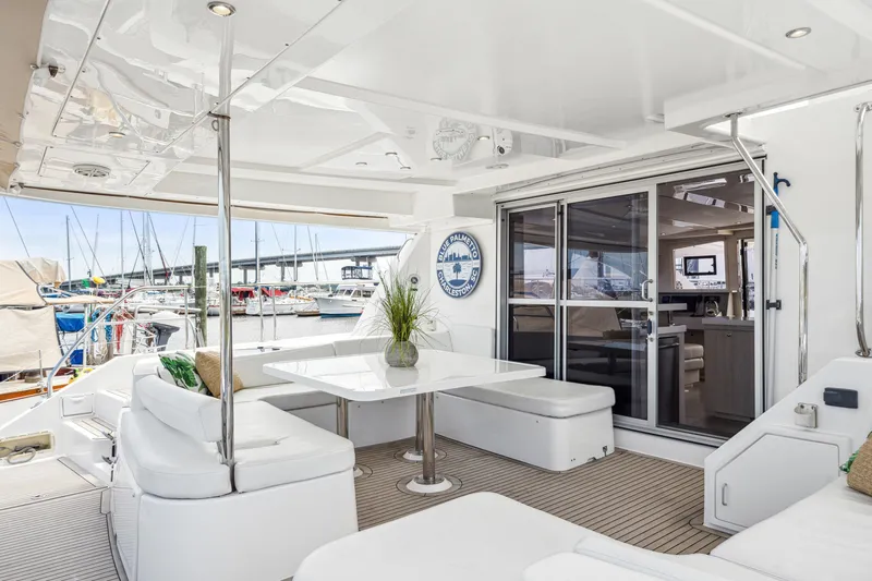 Blue Palmetto Yacht Photos Pics 