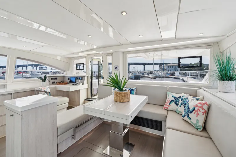 Blue Palmetto Yacht Photos Pics 