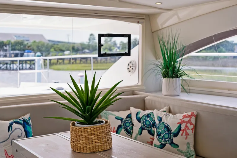 Blue Palmetto Yacht Photos Pics 