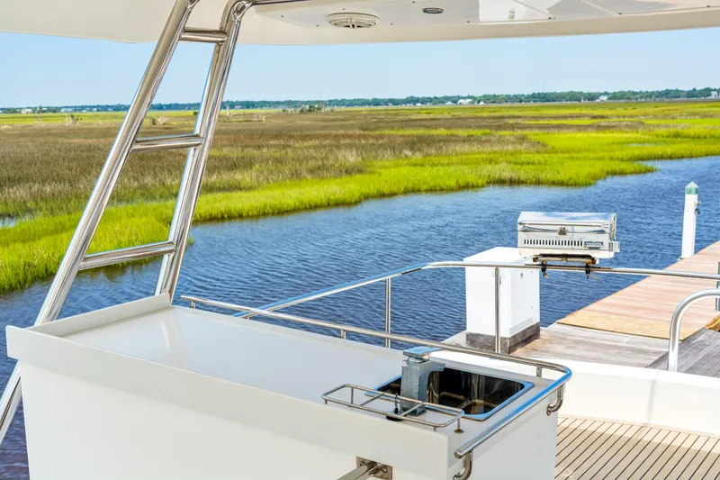 Blue Palmetto Yacht Photos Pics 