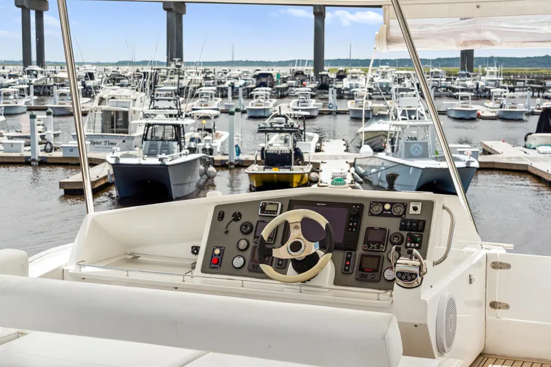 Blue Palmetto Yacht Photos Pics 